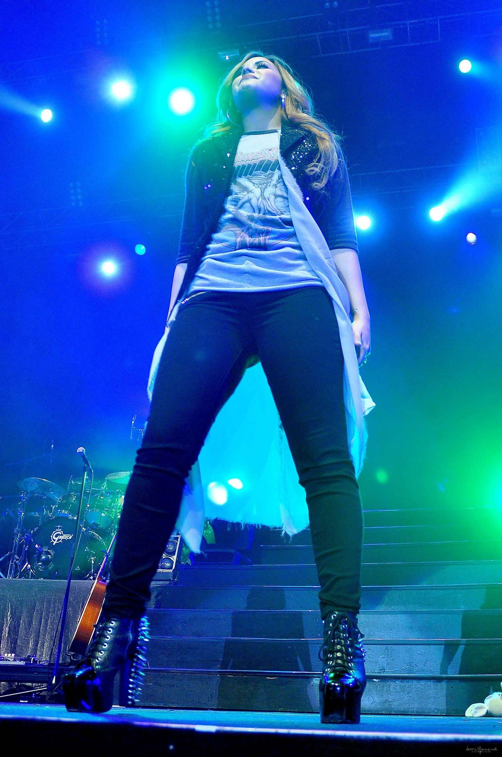 Demi Lovato - Performing at Movistar Arena in Santiago de Chile